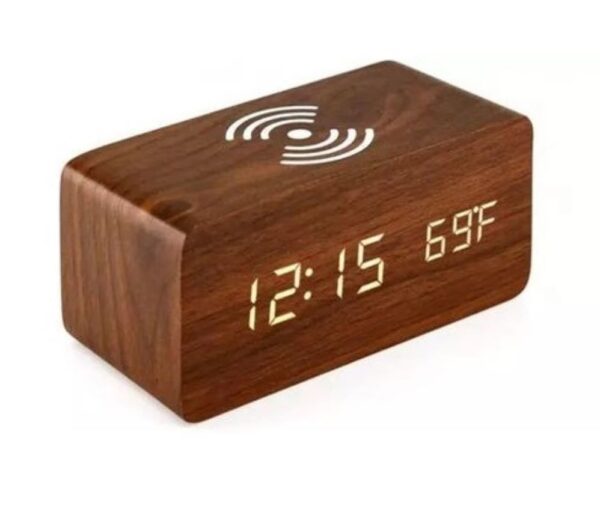 Reloj Despertador Digital Con Cargador Inalambrico Led Madera